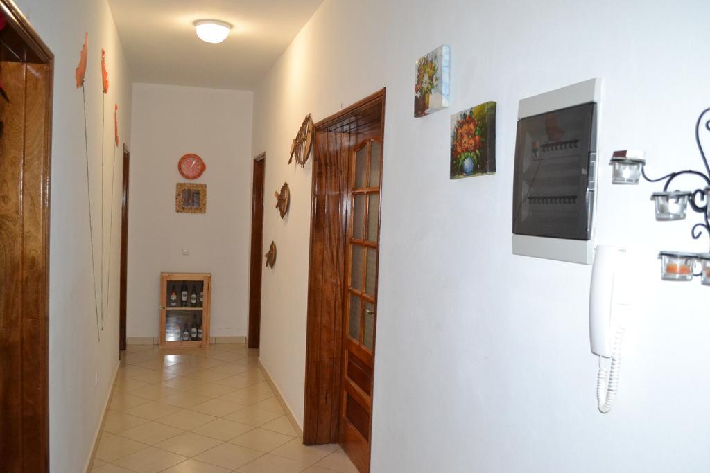 Residencial Trilhas & Montanhas Bed & Breakfast Ponta Do Sol Bagian luar foto